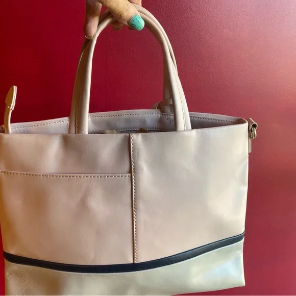 Dog lovers Radley & Friends Sunday Stroll very sought after satchel crossbody - Picture 3 of 13